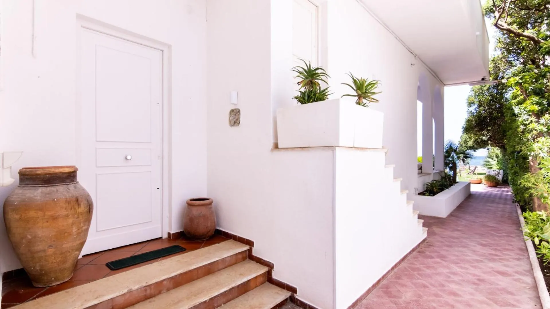 Aparthotel Vista Mare By Domusicily Cinisi 0*,  Italia